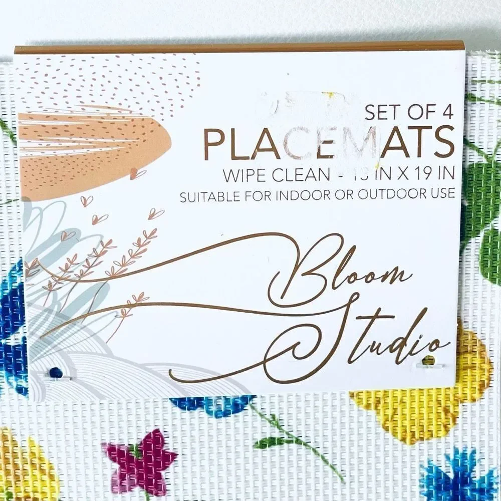 NWT Bloom Studio Spring 4 White Colorful Grateful & Blessed Placemats Table set